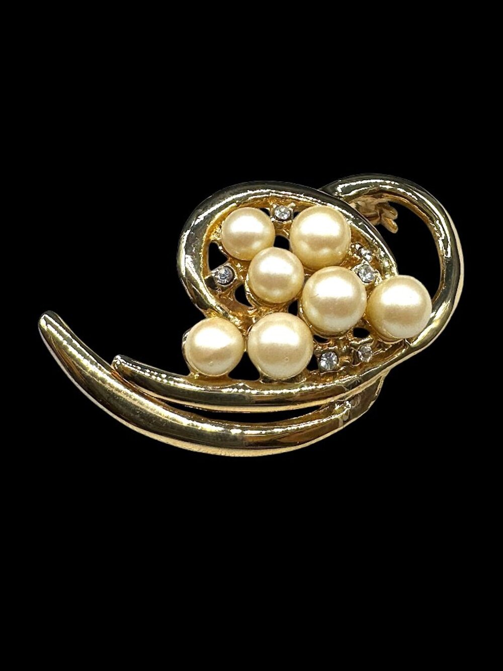 Vintage Gold Tone Brooch Pin Ivory Coloured Pearls and Clear Rhinestones